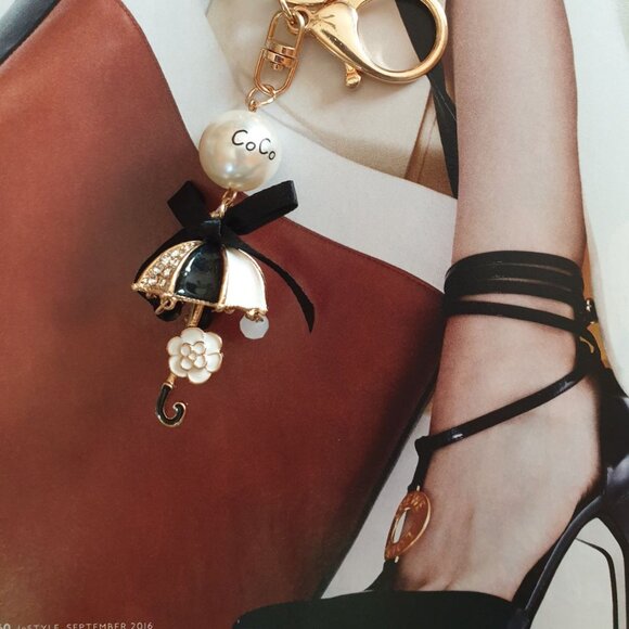 Fashion Black White Umbrella Coco Key Chain Keyring Handbag Charm Accessory Gift - Picture 1 of 4